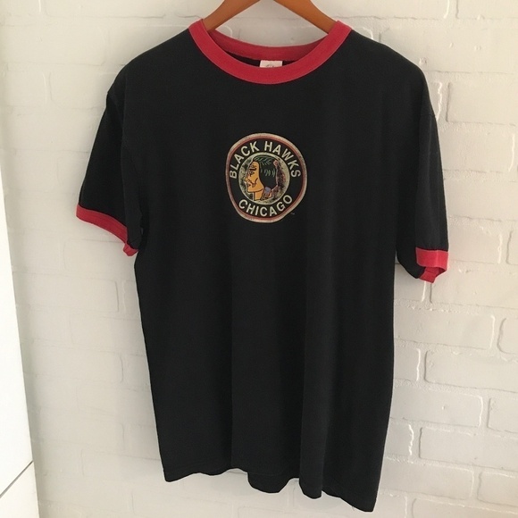 NHL Women’s Baby Ring tee Short sleeve Chicago Black Hawks Crew neck Graphic L - Picture 2 of 4